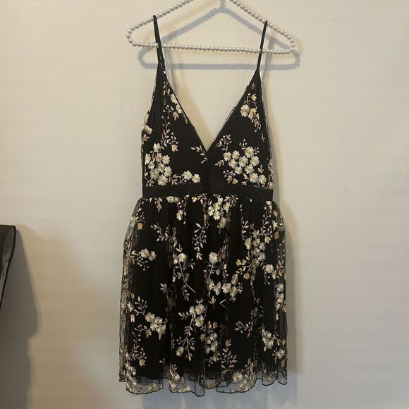 Express Dress Womens 4 Black Gold Floral Embroidered romantic fairy Cocktail - Picture 12 of 15